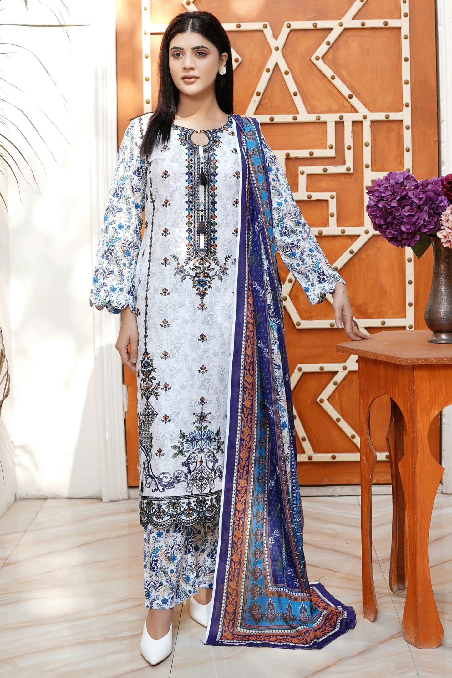 3 Piece Cotton Lawn Suite-Embroidered