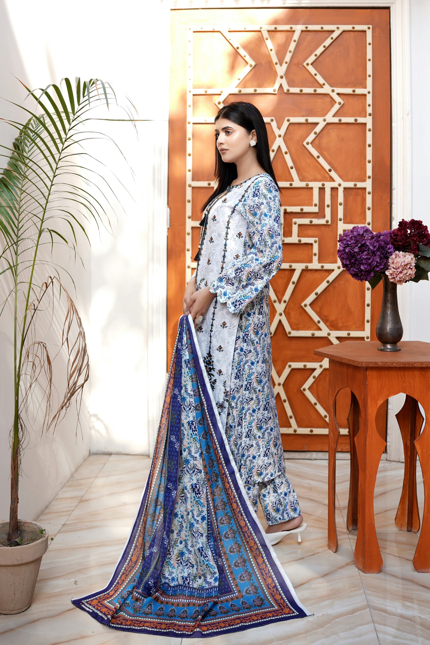3 Piece Cotton Lawn Suite-Embroidered