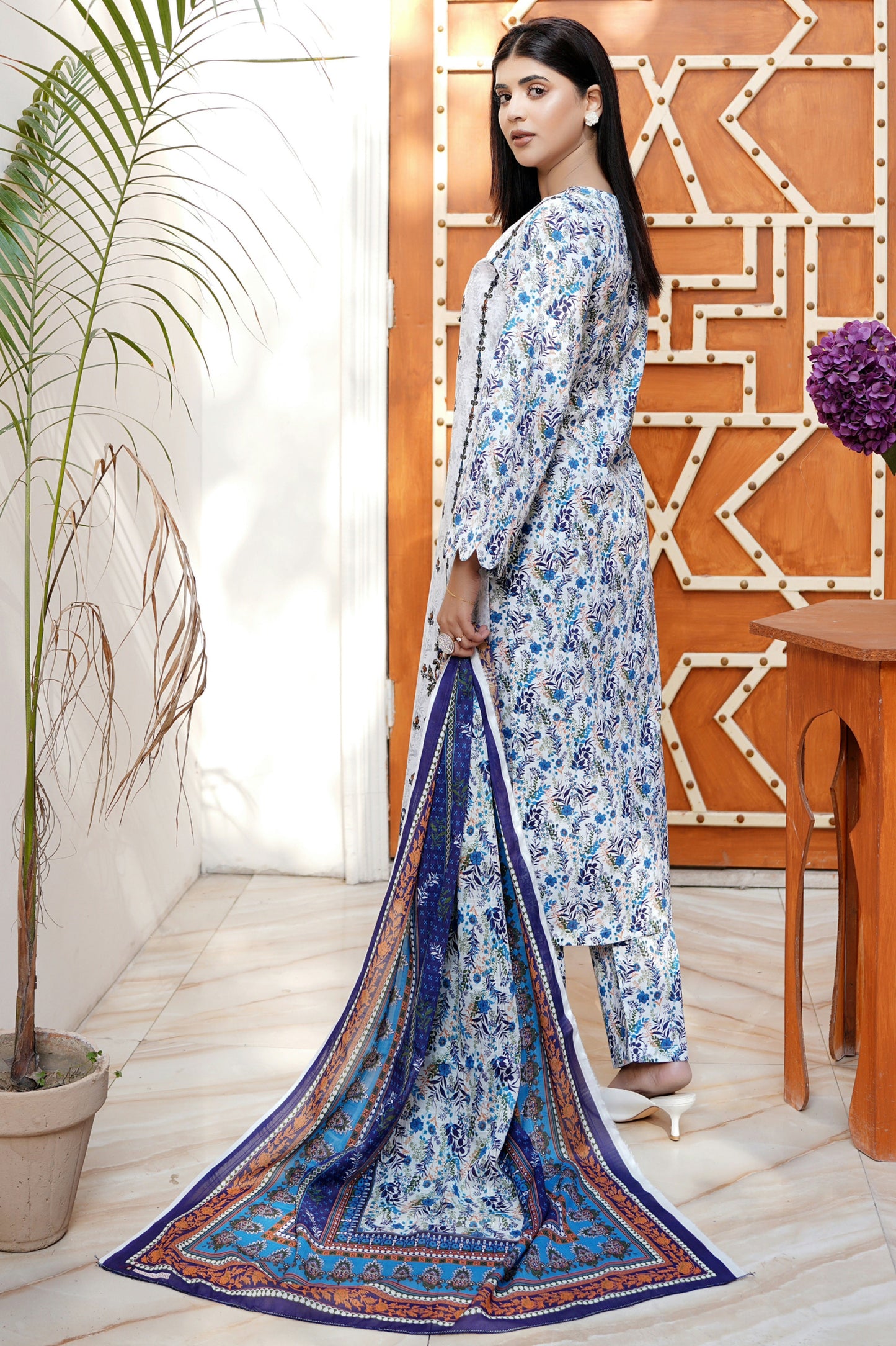 3 Piece Cotton Lawn Suite-Embroidered