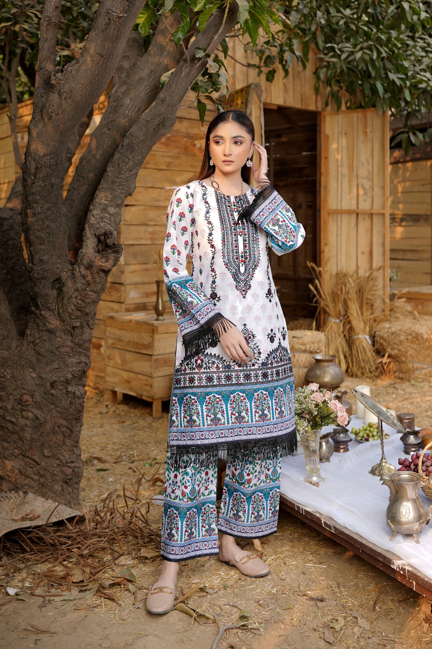 2 Piece Cotton Lawn Suite-Embroidered MS-2259