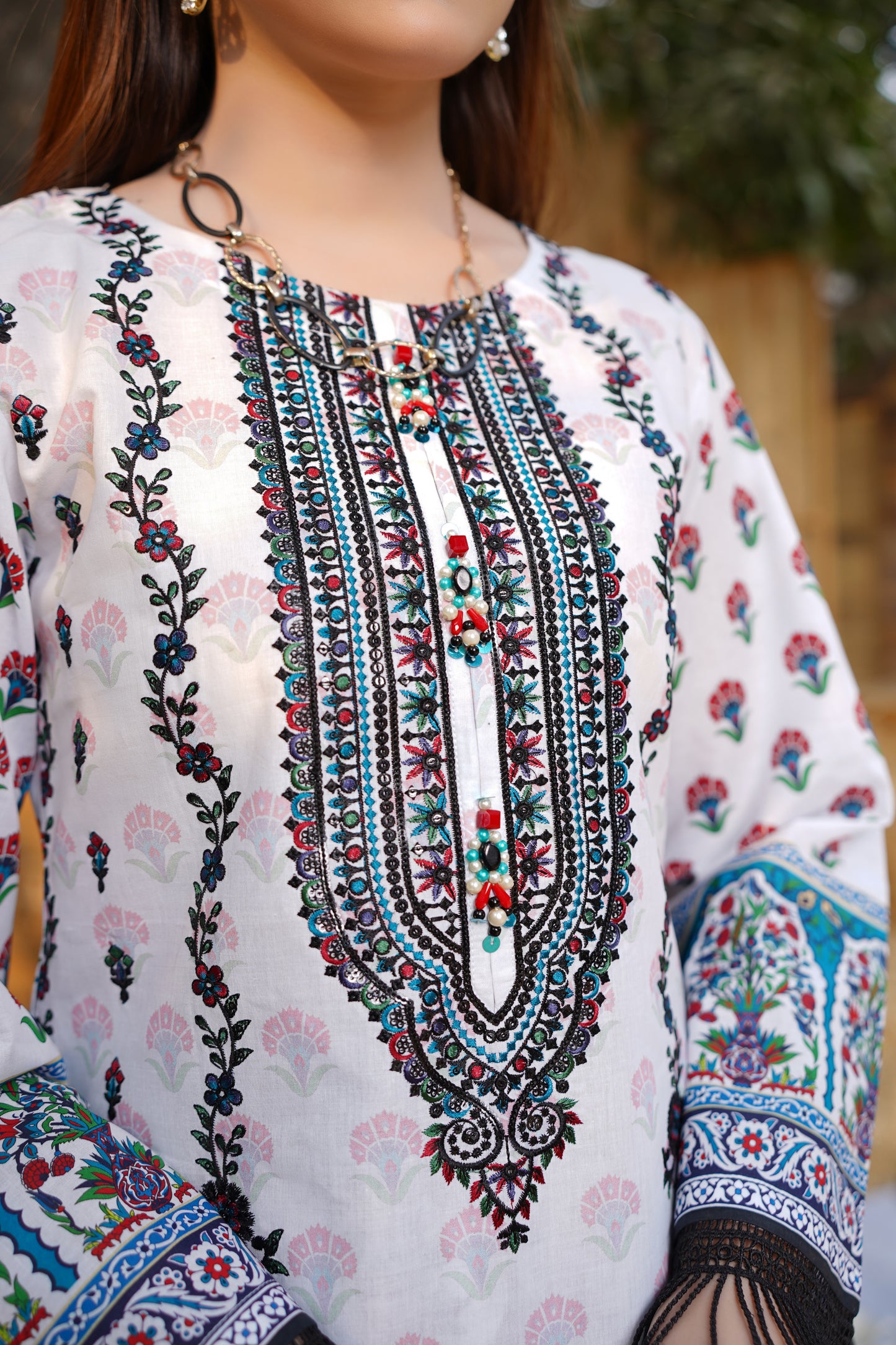 2 Piece Cotton Lawn Suite-Embroidered MS-2259