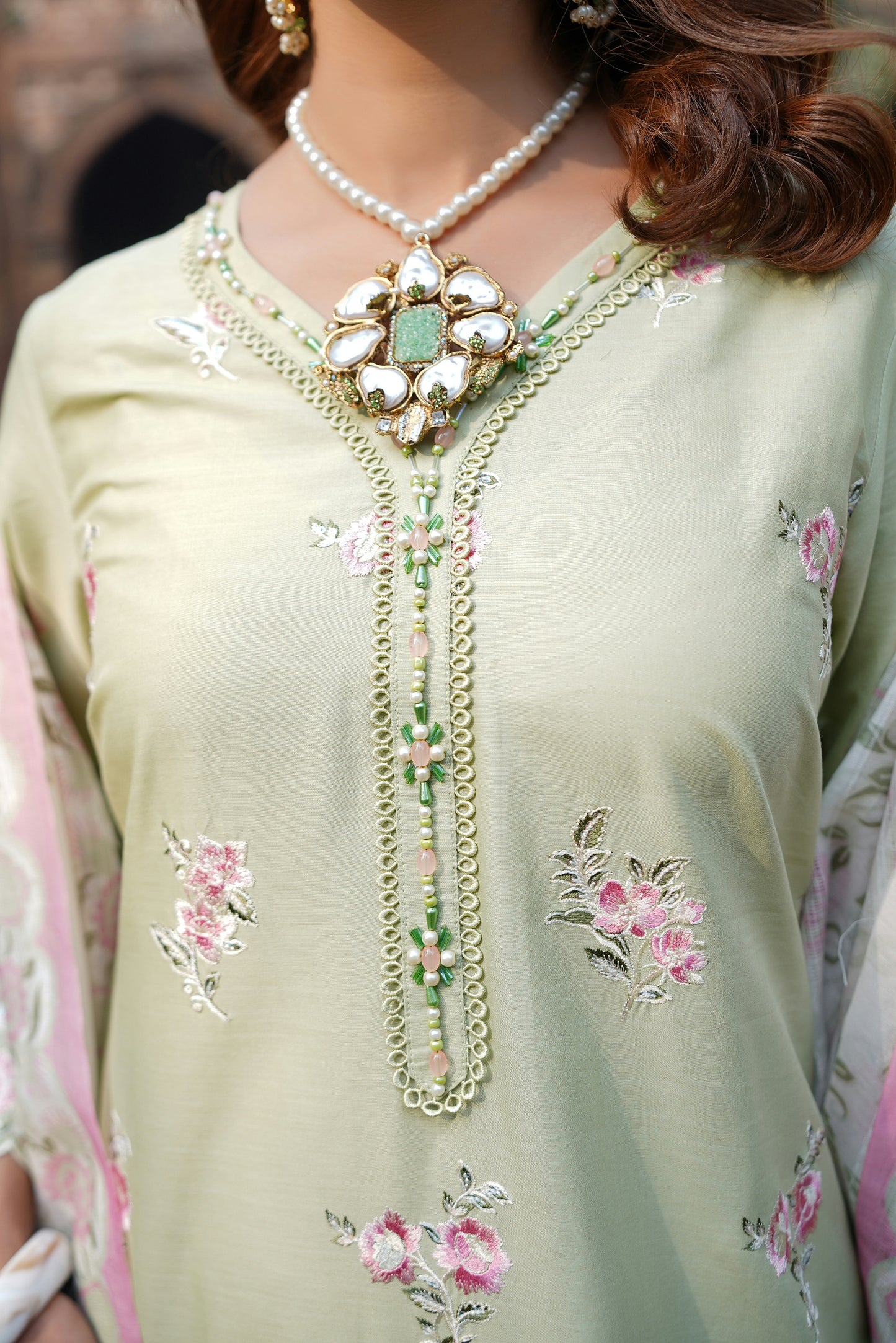 Embroidered Cotton Lawn Suite-3 Piece
