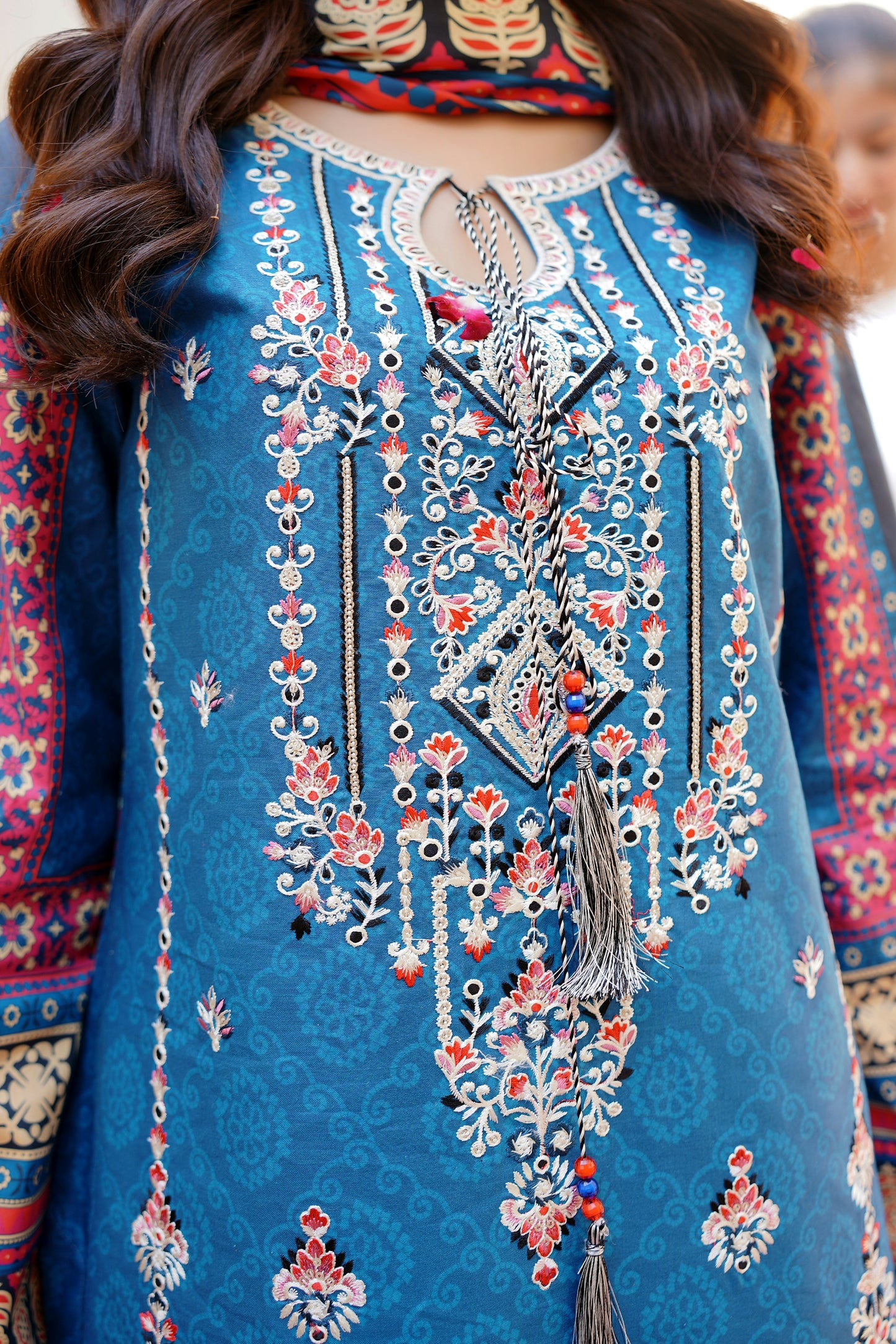 3 Piece Khaddar Suit-Embroidered(Stitched)