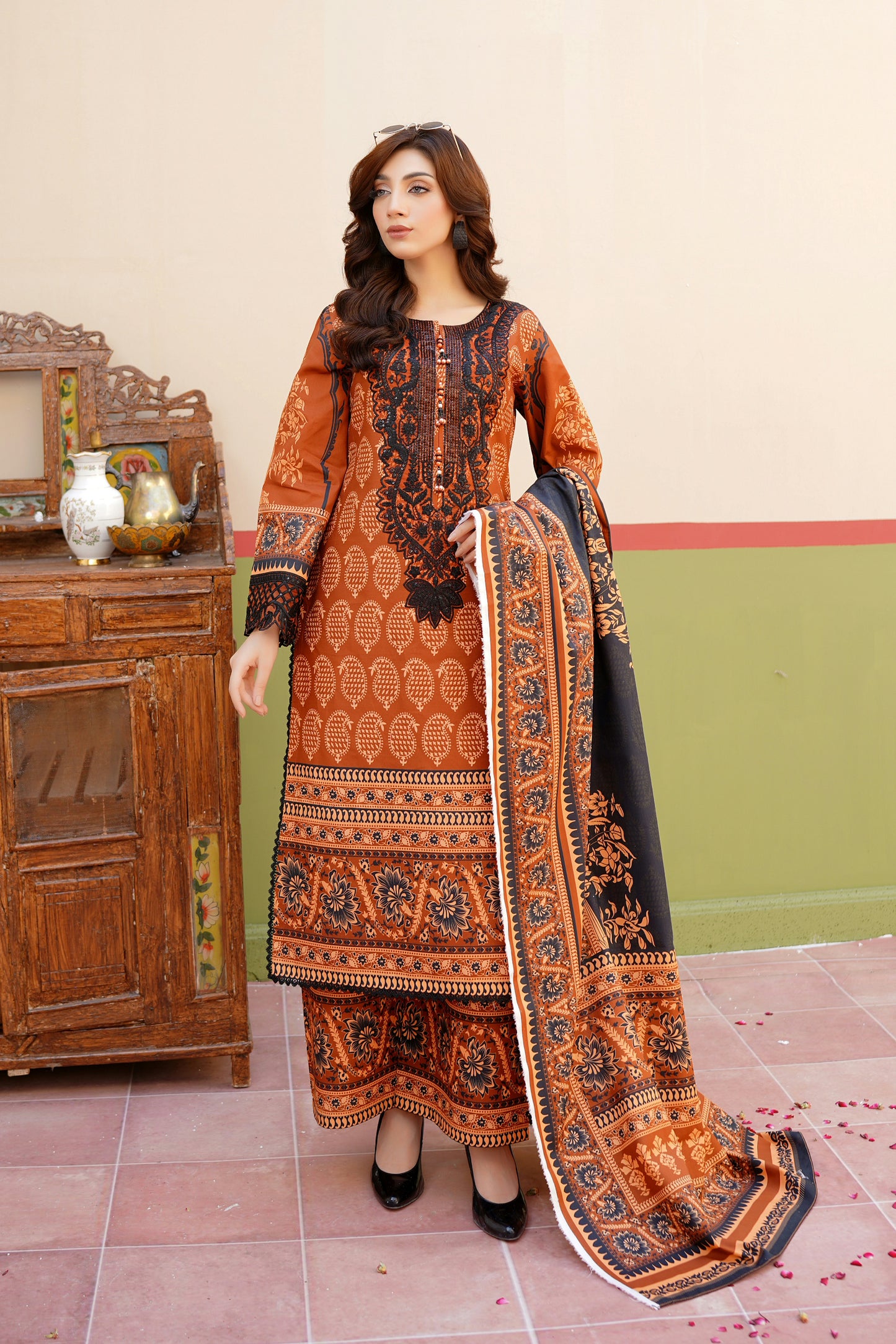 3 Piece Khaddar Suit-Embroidered(Stitched)