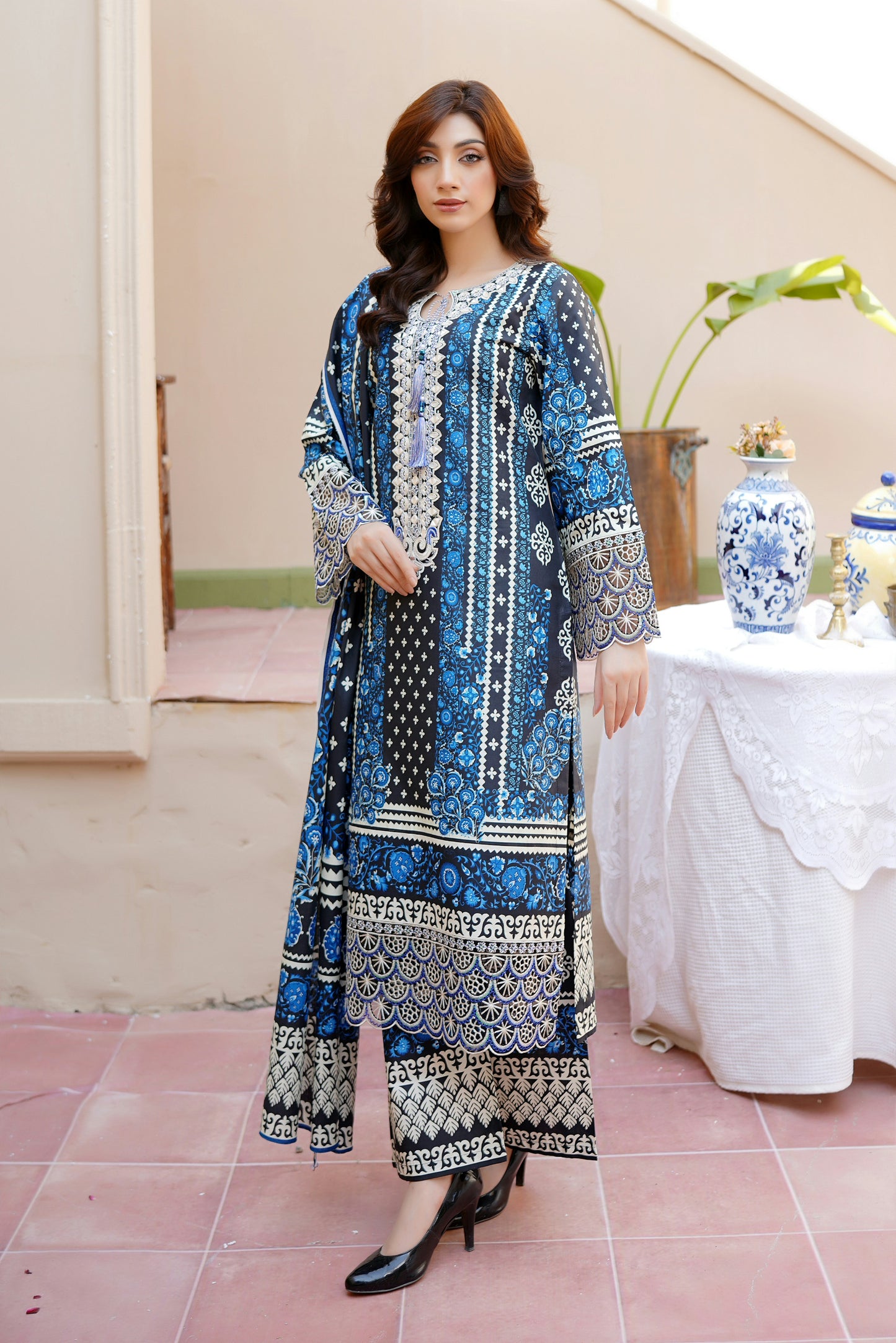 3 Piece Khaddar Suit-Embroidered(Stitched)