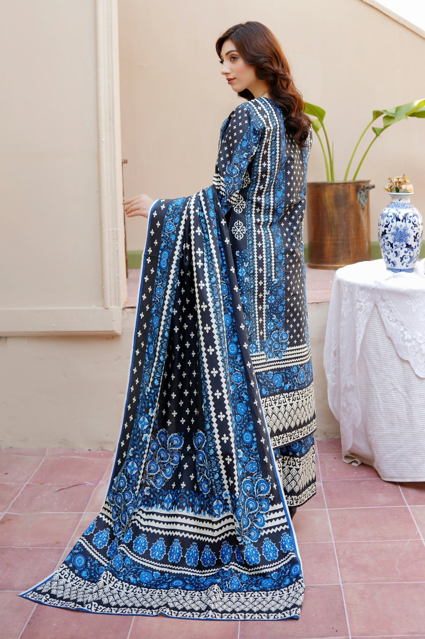 3 Piece Khaddar Suit-Embroidered(Stitched)