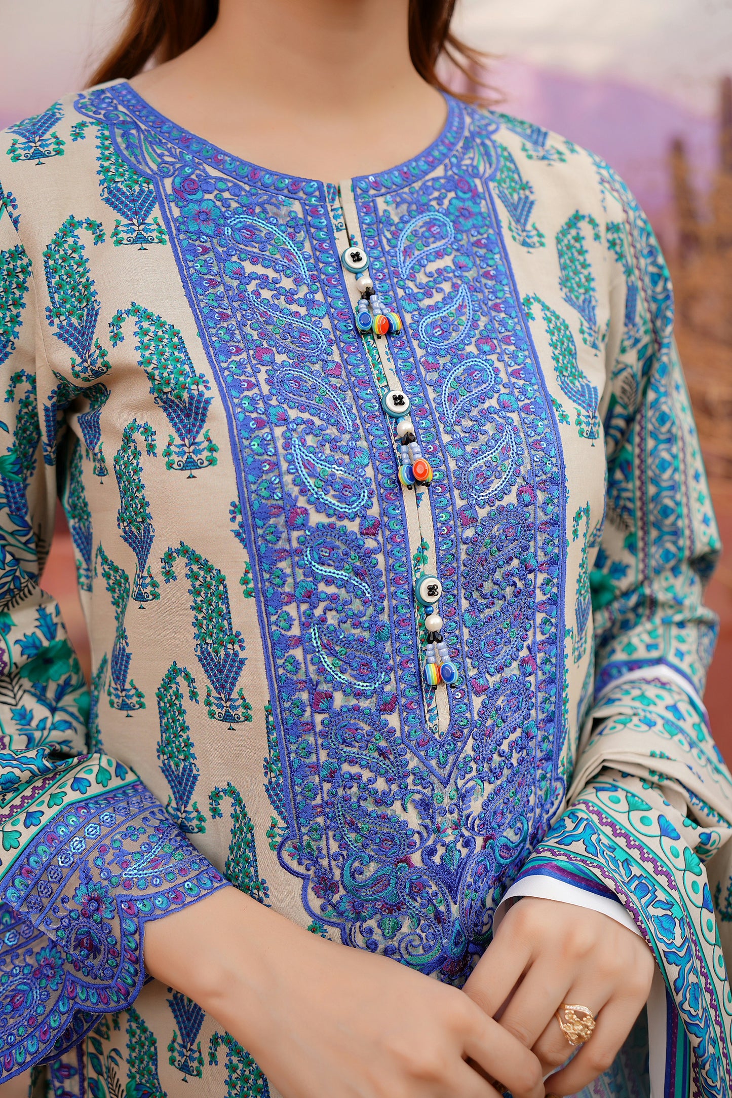 Embroidered 3 Piece Khaddar Suit-Stitched