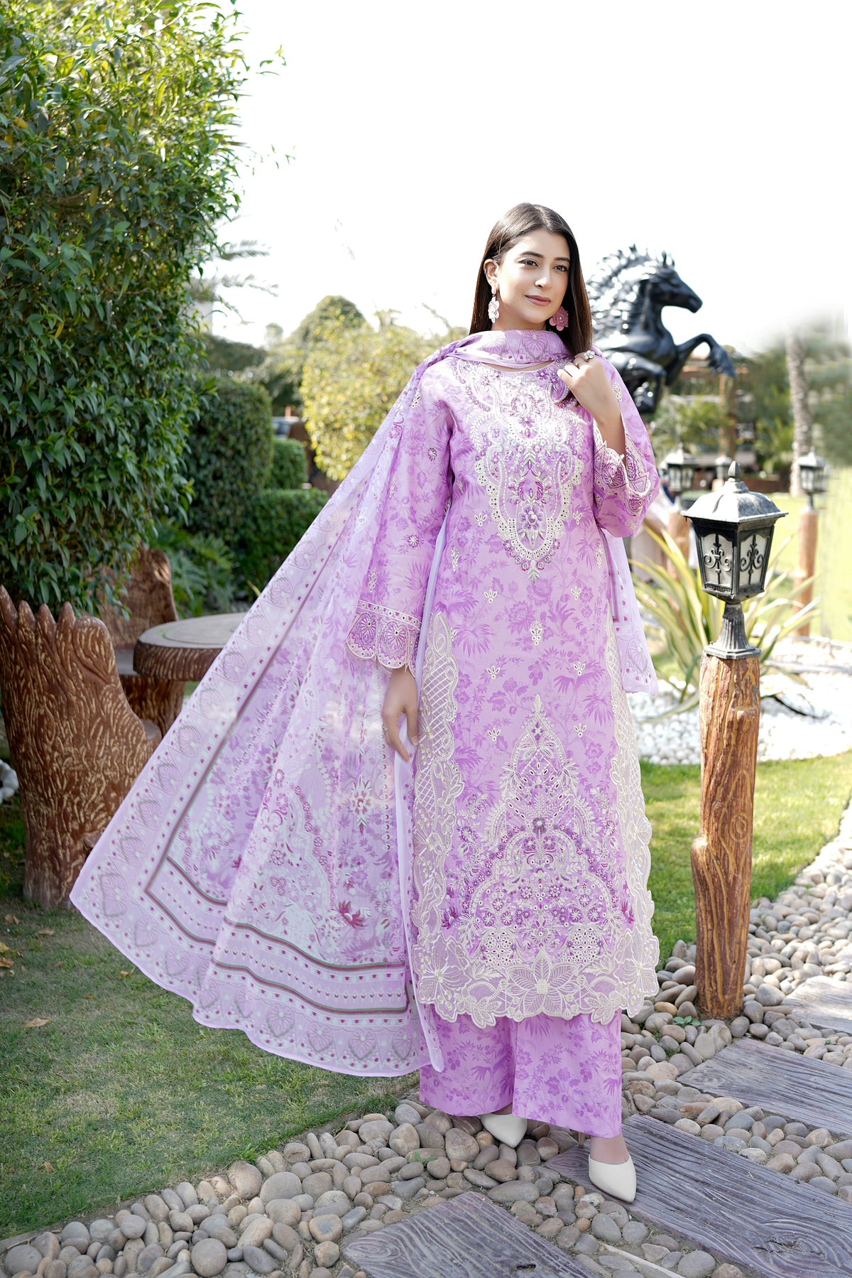 Embroidered 3 Piece Suite-Chiffon Dupatta