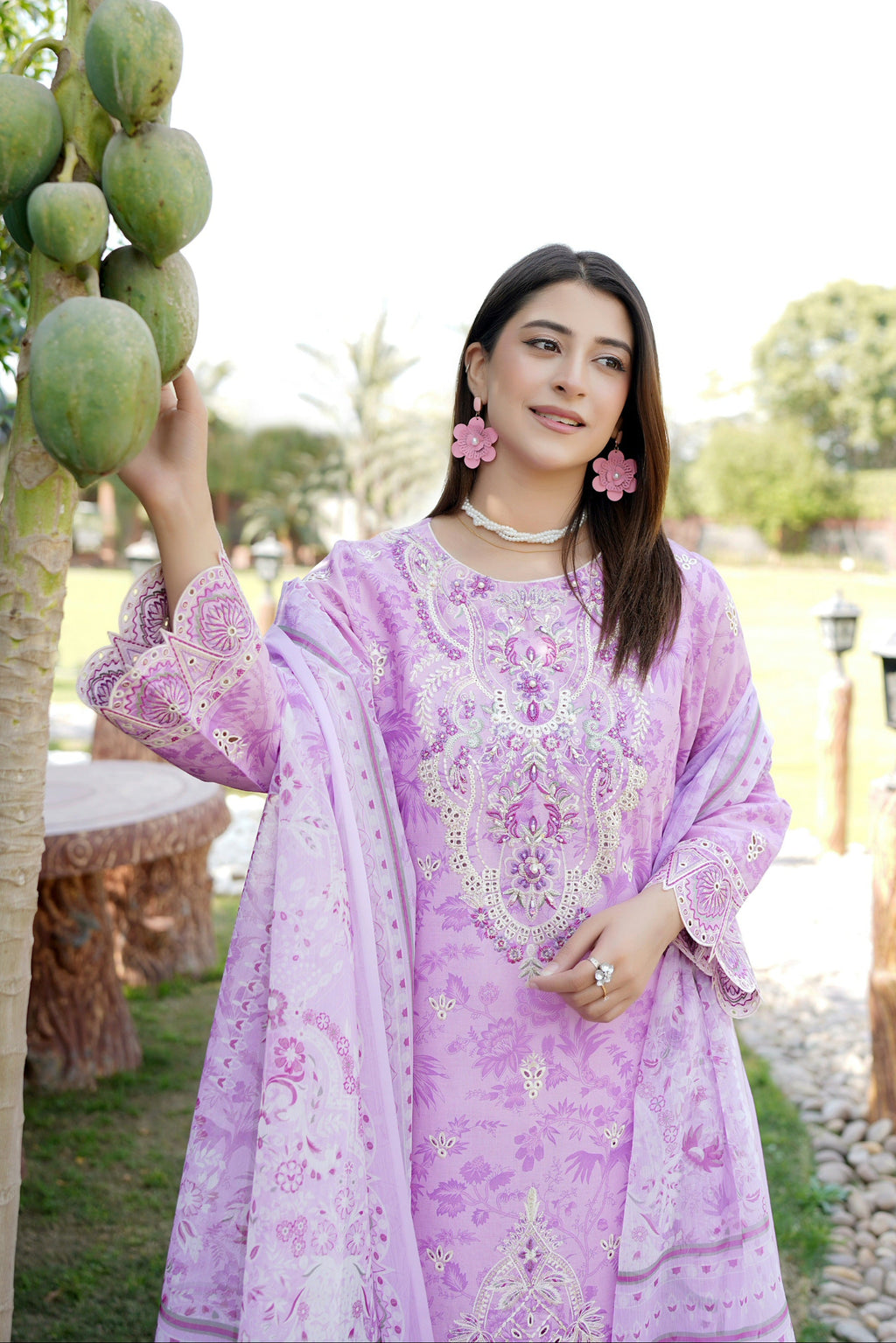 Embroidered 3 Piece Suite-Chiffon Dupatta