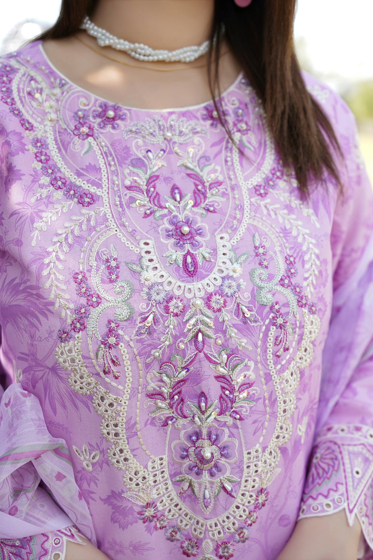 Embroidered 3 Piece Suite-Chiffon Dupatta