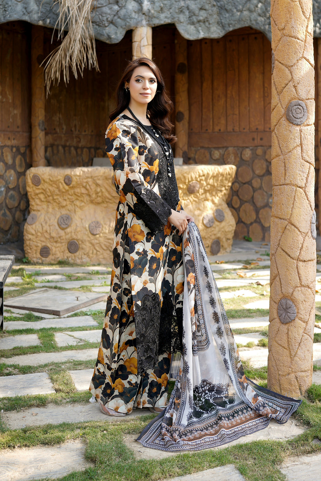Embroidered 3 Piece Suite-Chiffon Dupatta