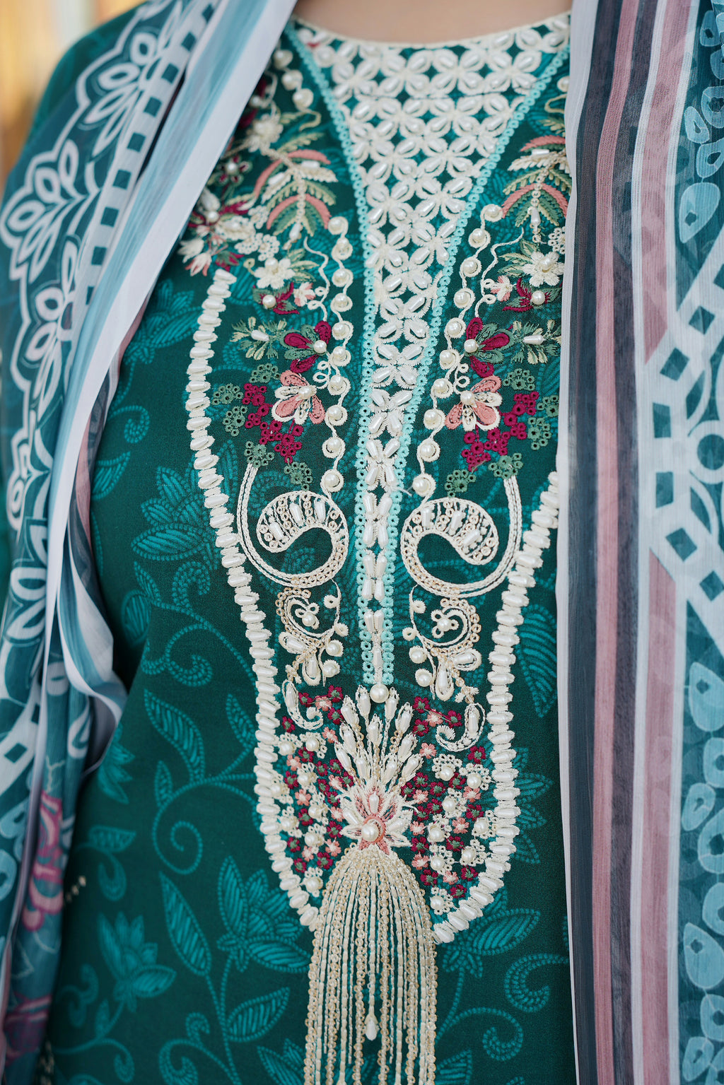 Embroidered 3 Piece Suite-Chiffon Dupatta