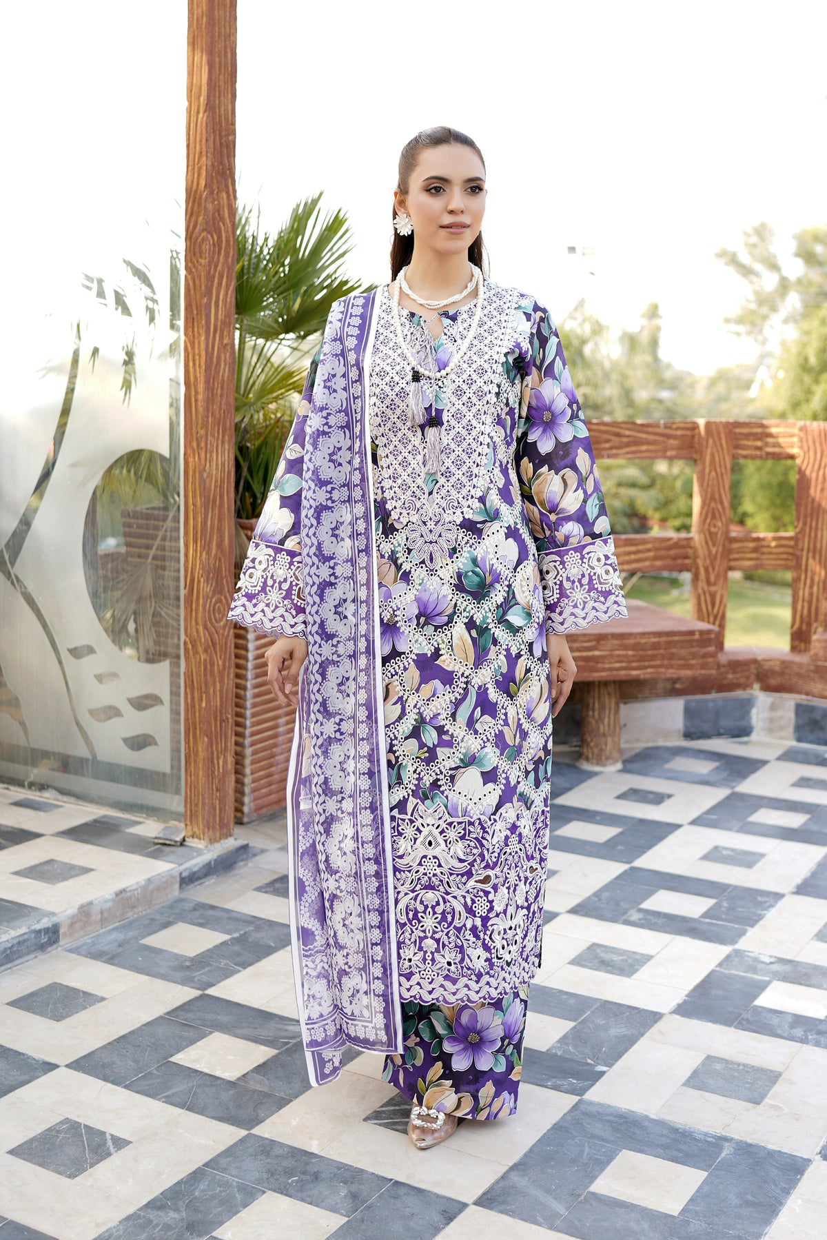 Embroidered 3 Piece Suite-Chiffon Dupatta