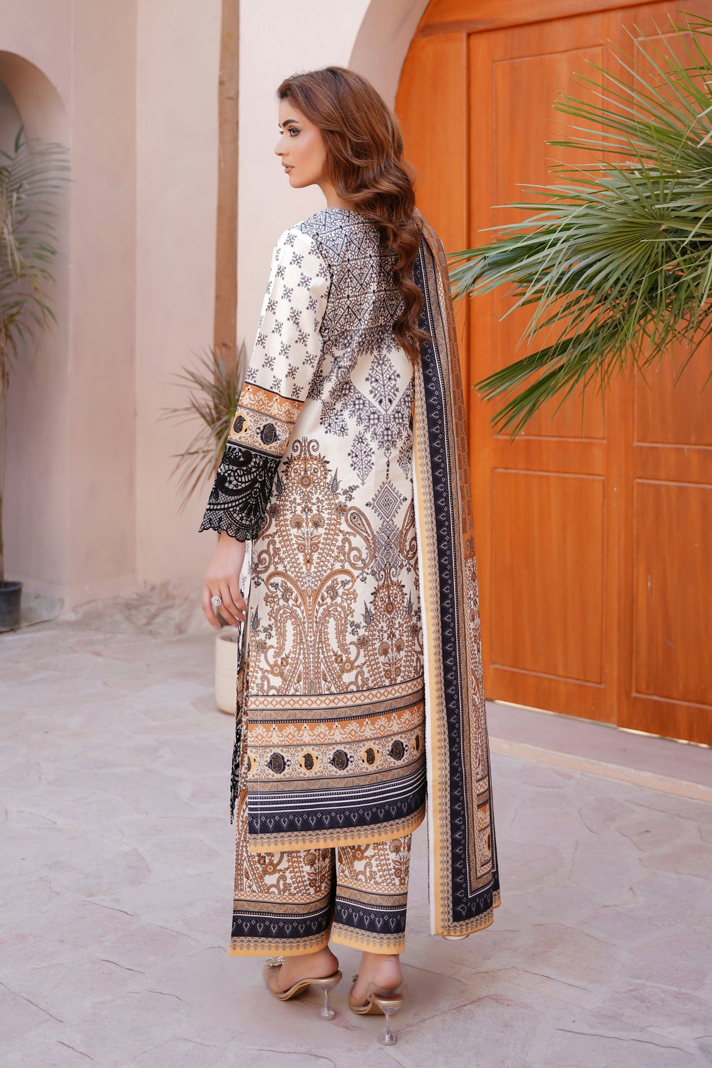 3 Piece Embroidered Bana Dora Suit-Stitched