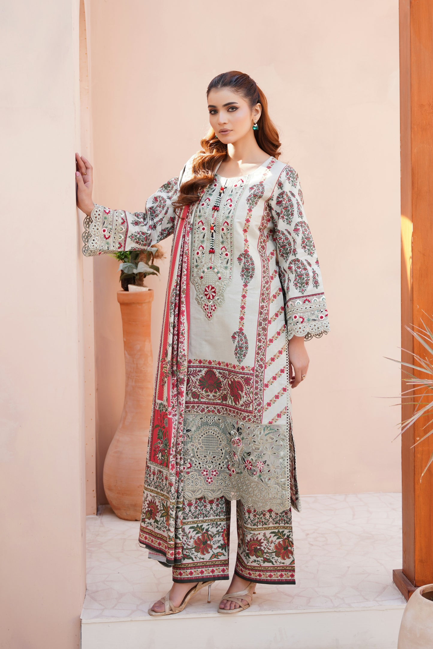 3 Piece Embroidered Bana Dora Suit-Stitched