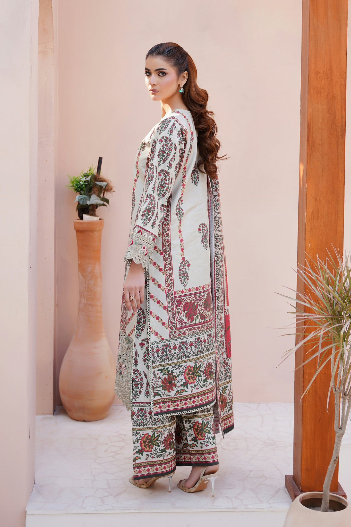 3 Piece Embroidered Bana Dora Suit-Stitched