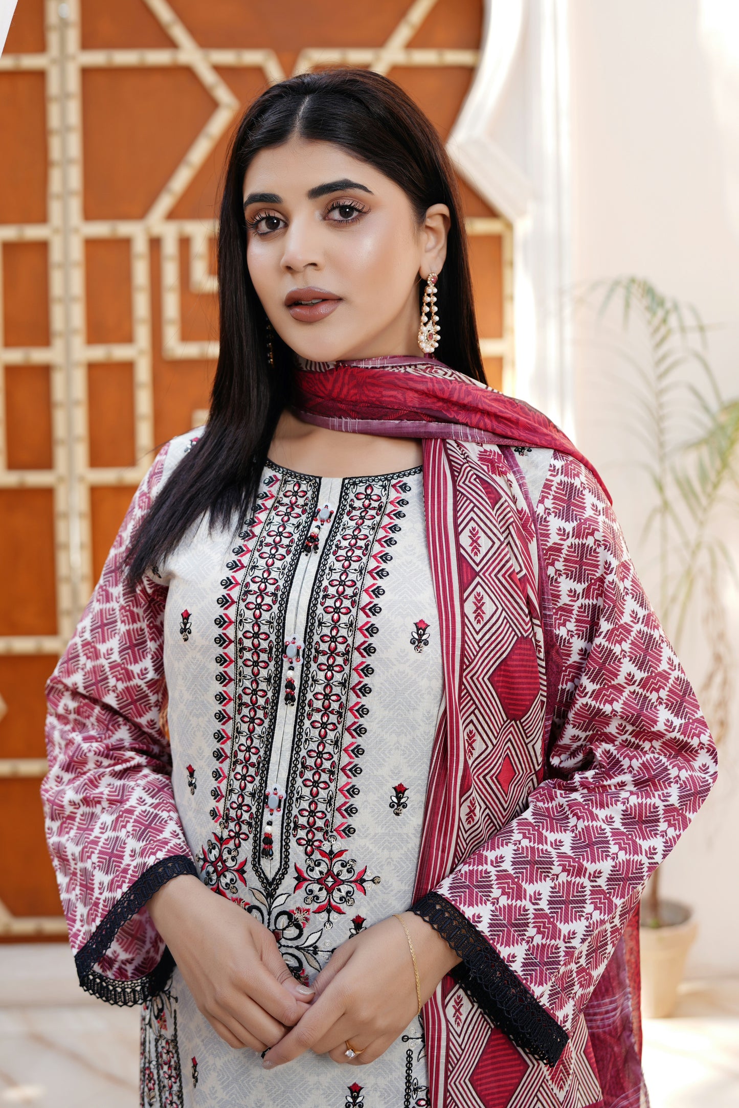 3 Piece Cotton Lawn Suite-Embroidered
