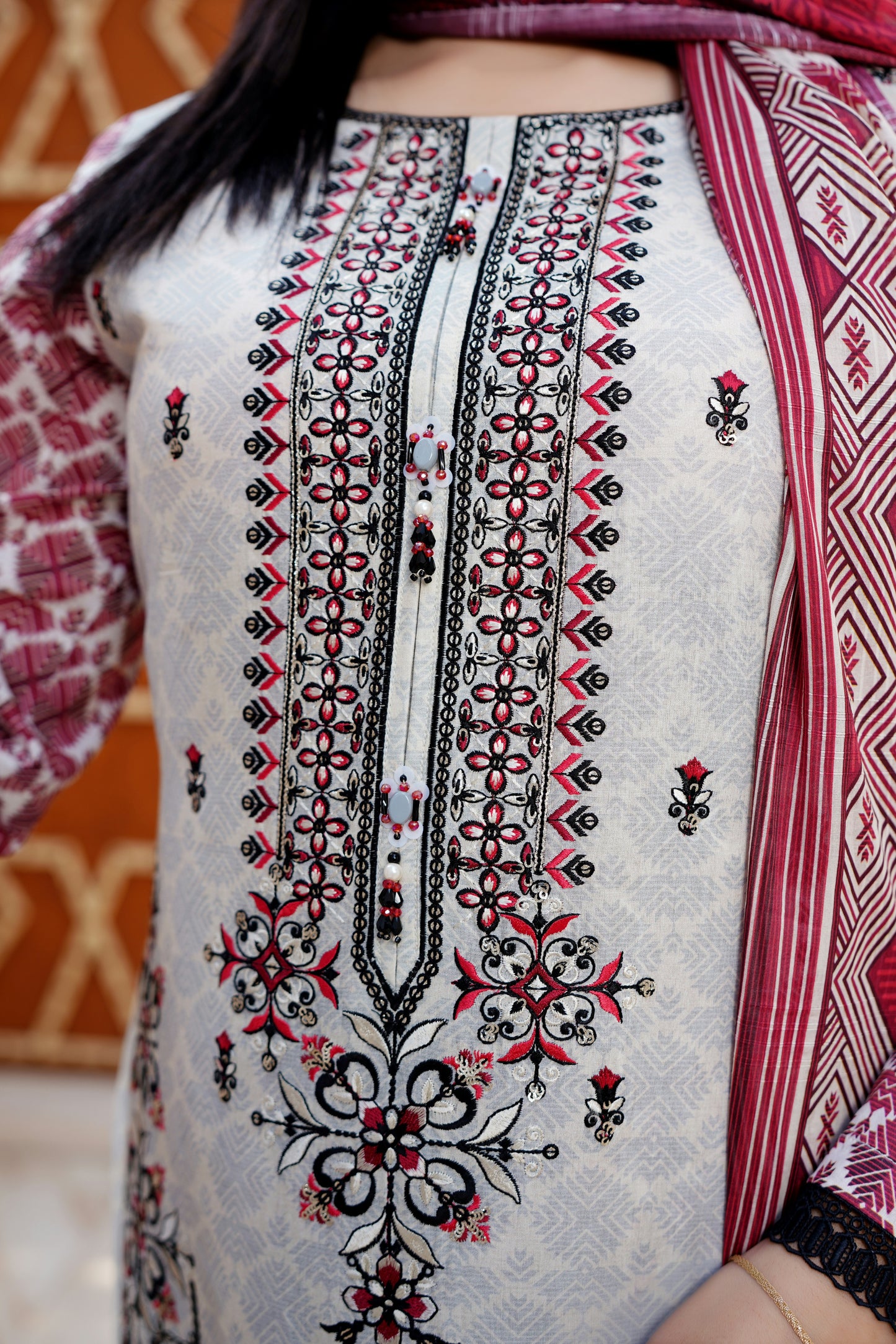 3 Piece Cotton Lawn Suite-Embroidered