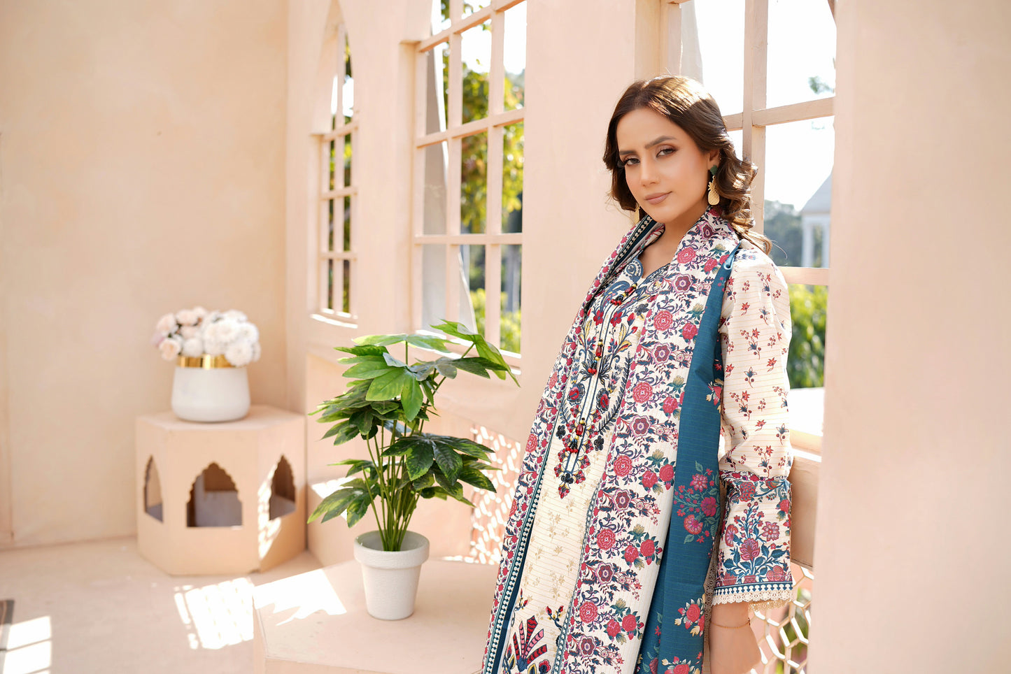 3 Piece Khaddar Suit-Embroidered