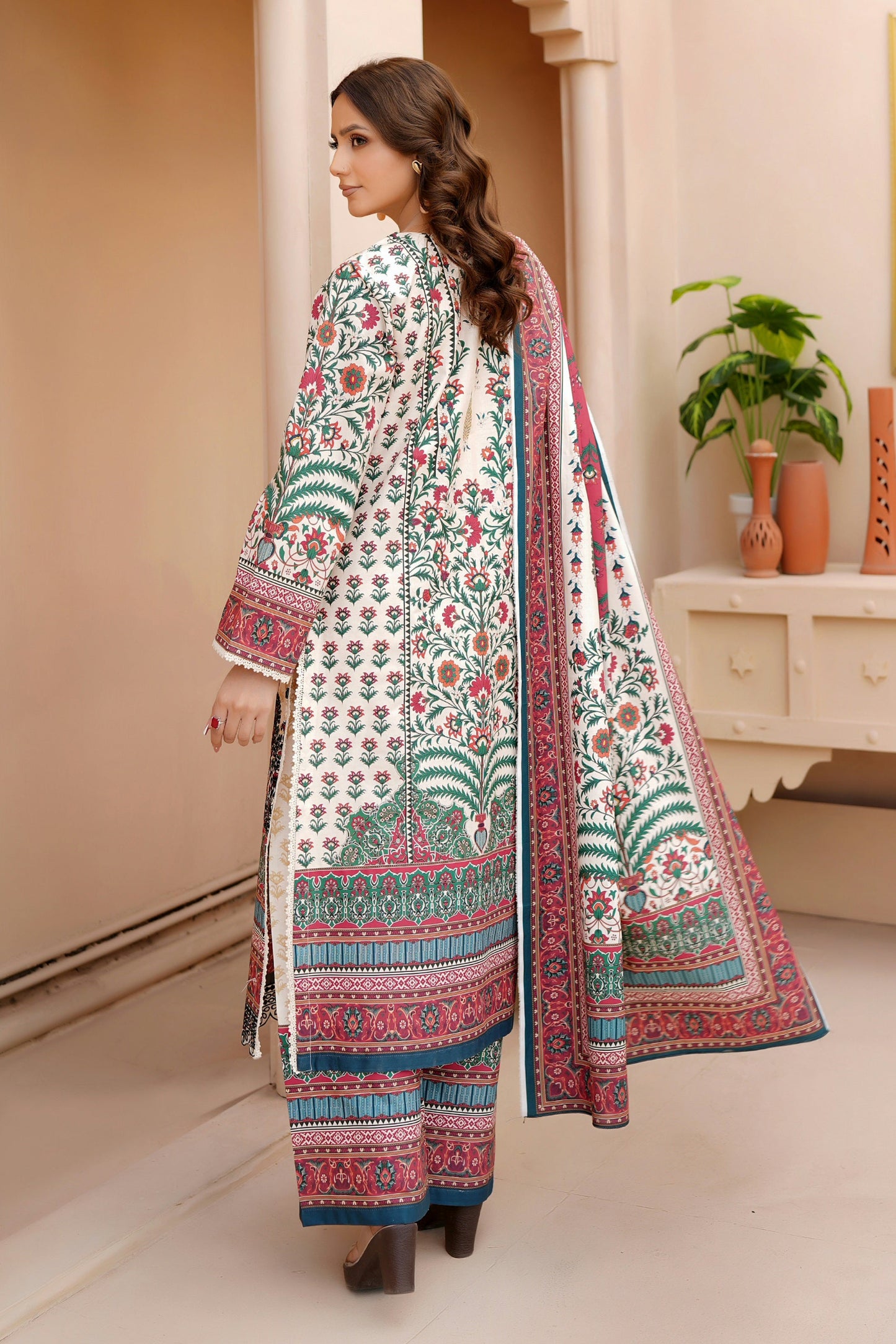3 Piece Khaddar Suit-Embroidered