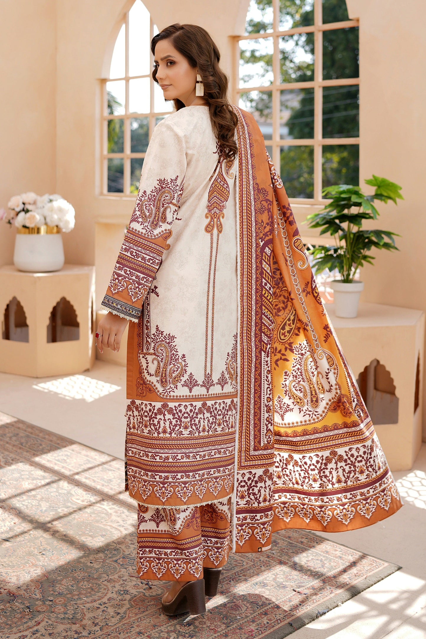 3 Piece Khaddar Suit-Embroidered