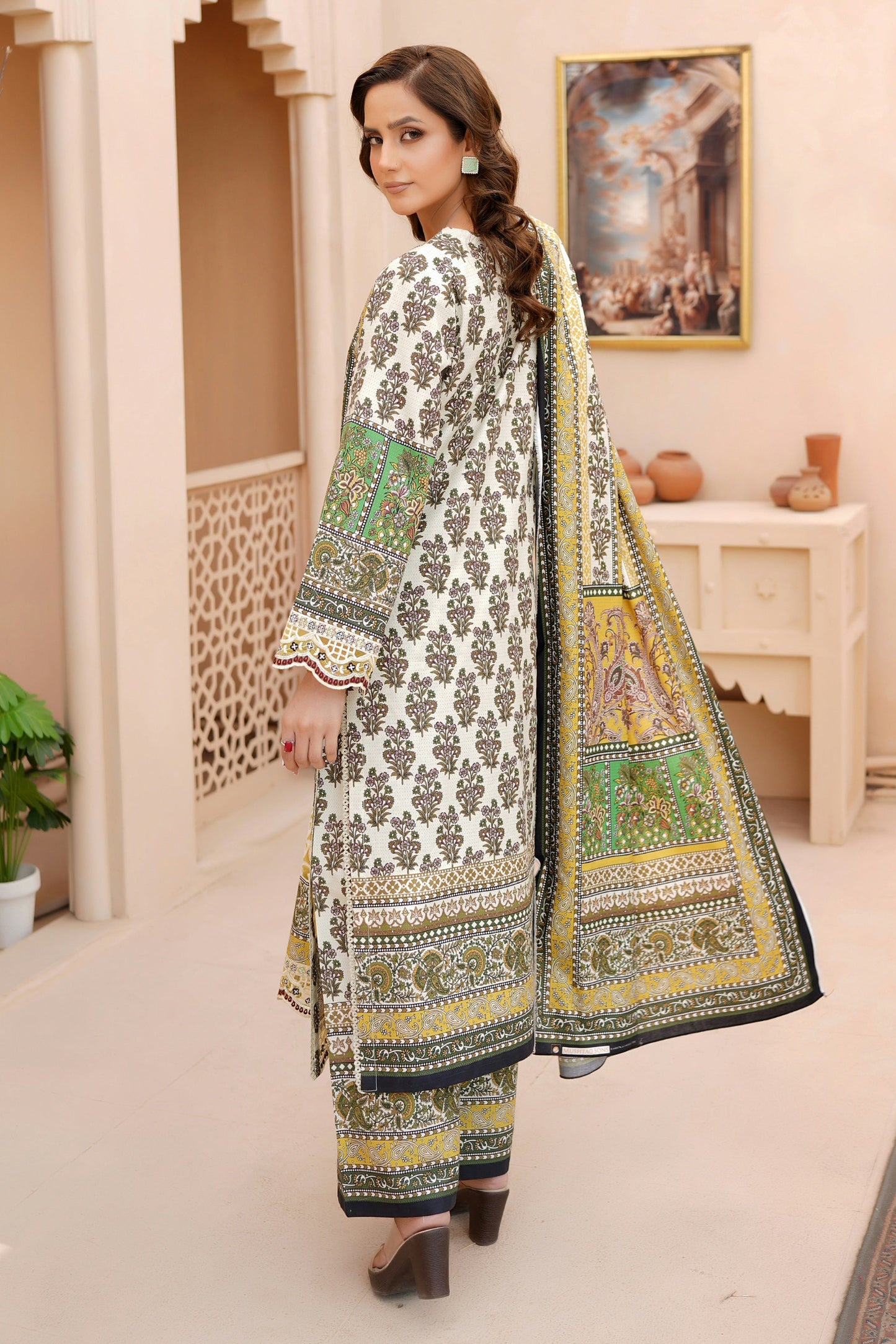 3 Piece Khaddar Suit-Embroidered