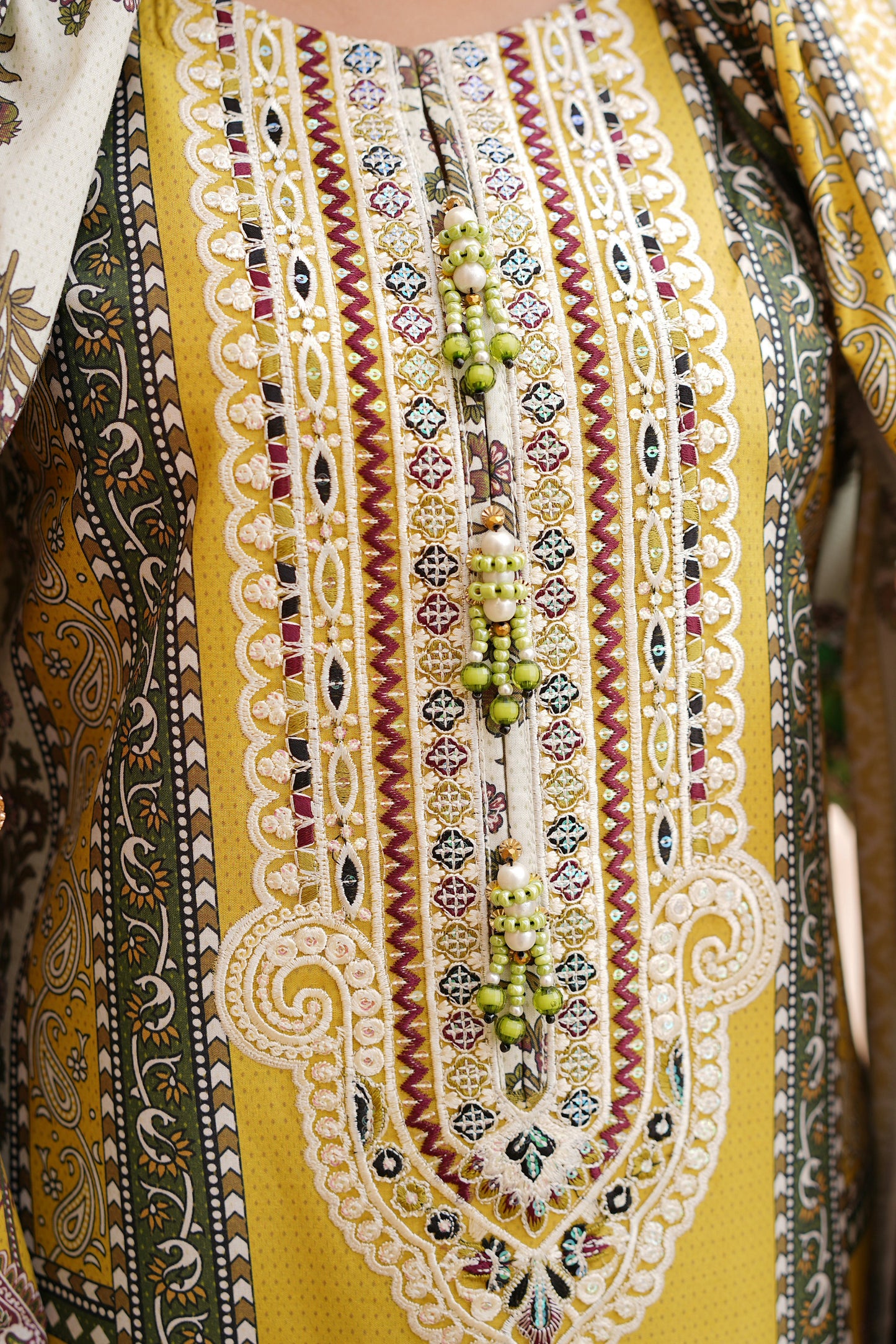 3 Piece Khaddar Suit-Embroidered