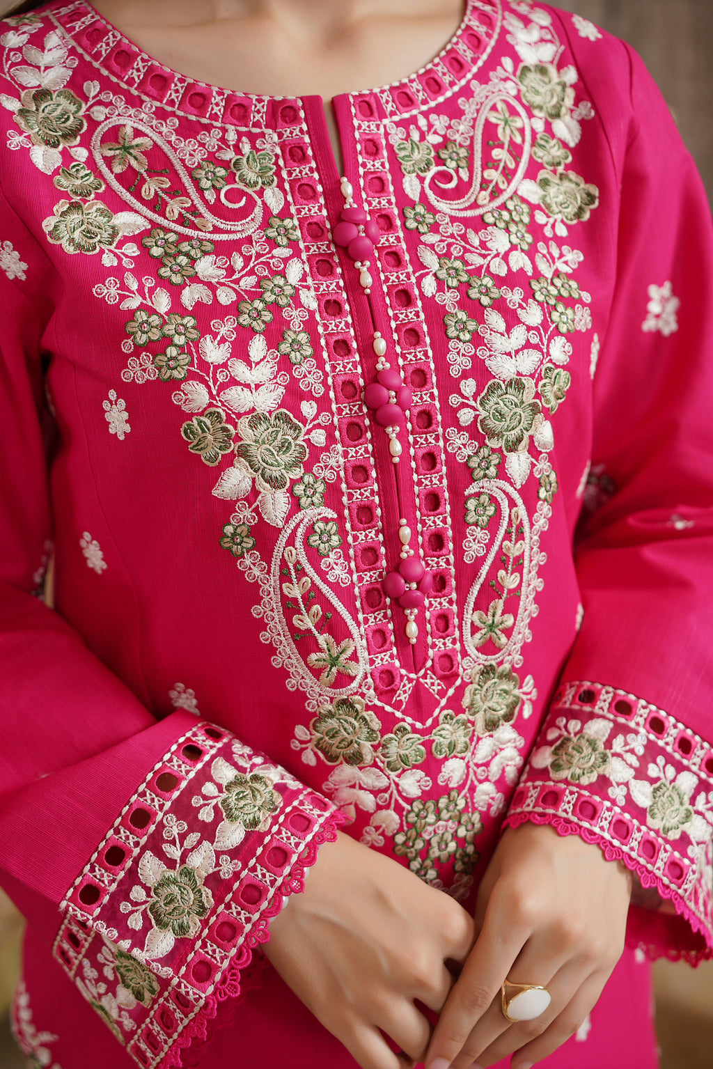 3 Piece Khaddar Suit-Embroidered