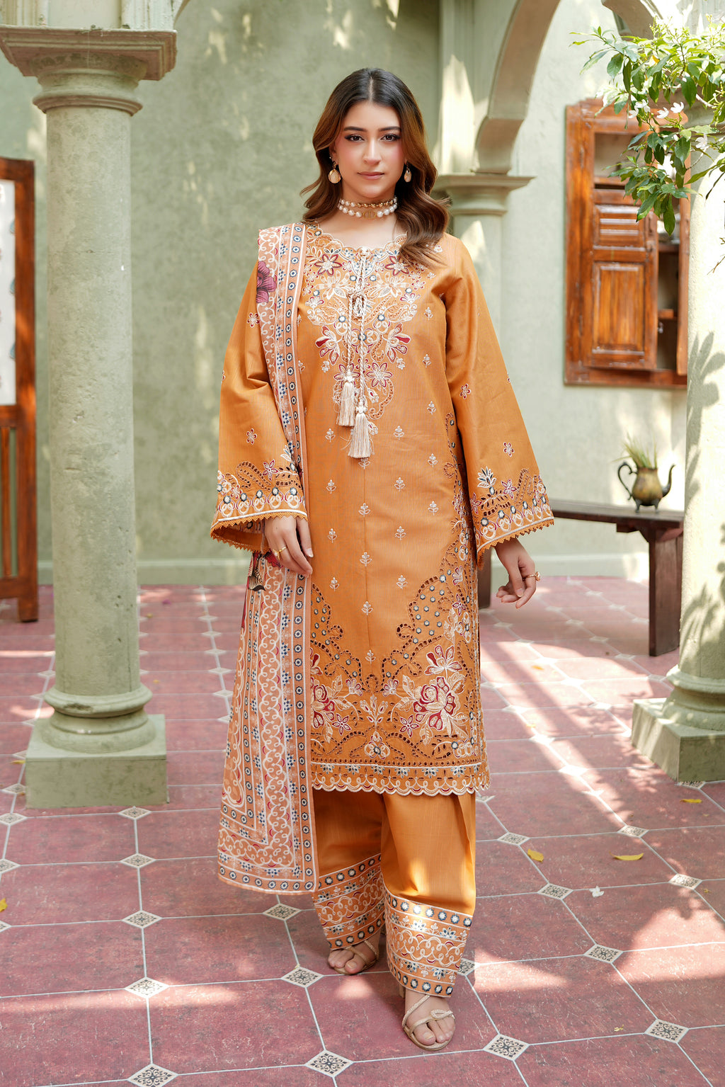 3 Piece Marigold Frost Threadwork Suite