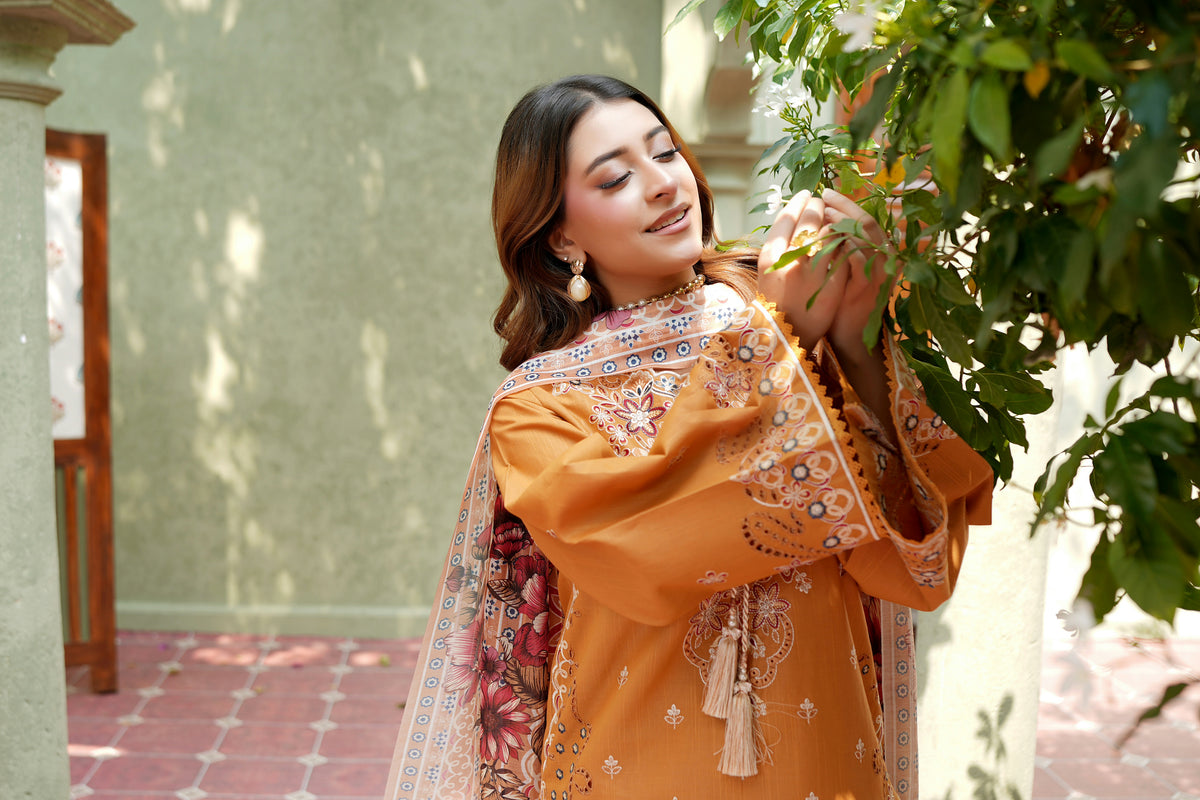 3 Piece Marigold Frost Threadwork Suite