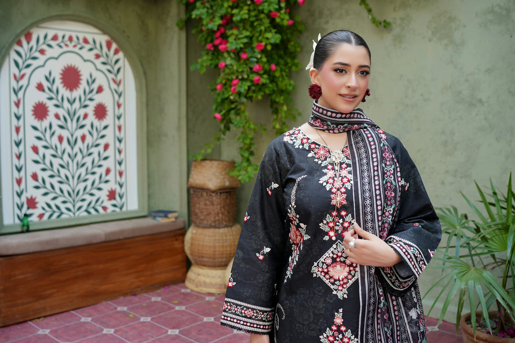 3 Piece Crimson Noir Khaddar Blossom Suite