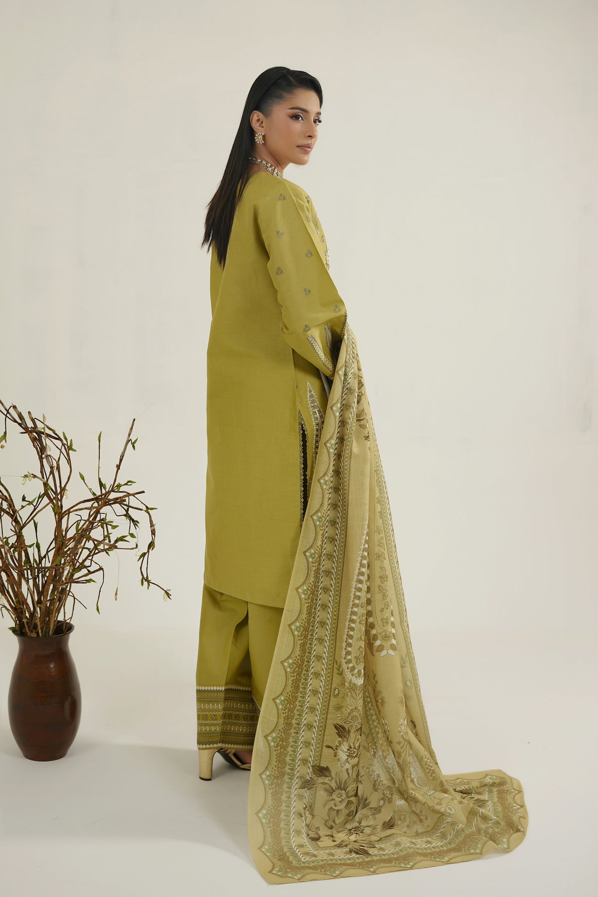 Embroidered 3 Piece Verdant Gold Winter Suite