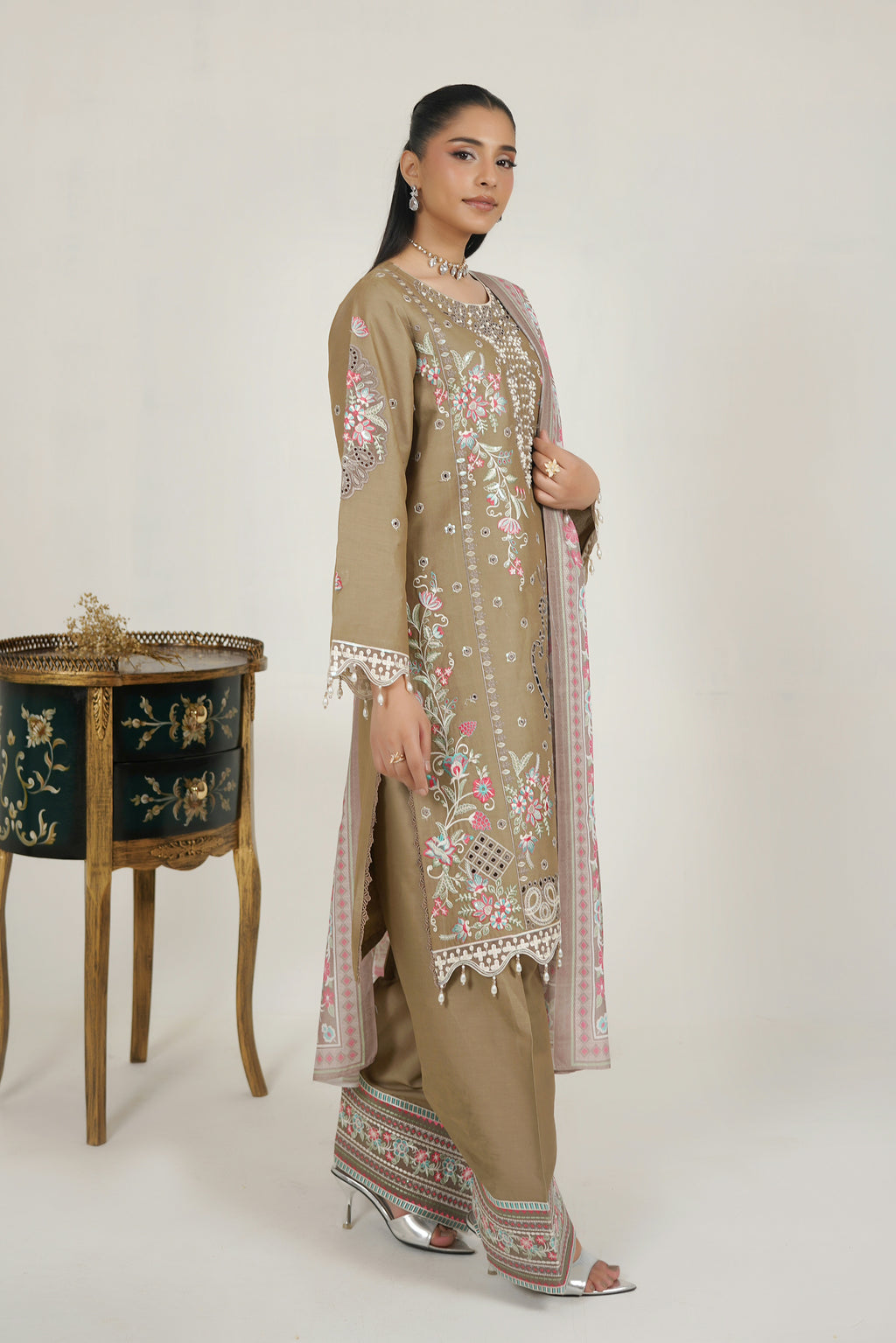 Frost Olive Embroidered 3 Piece Suite