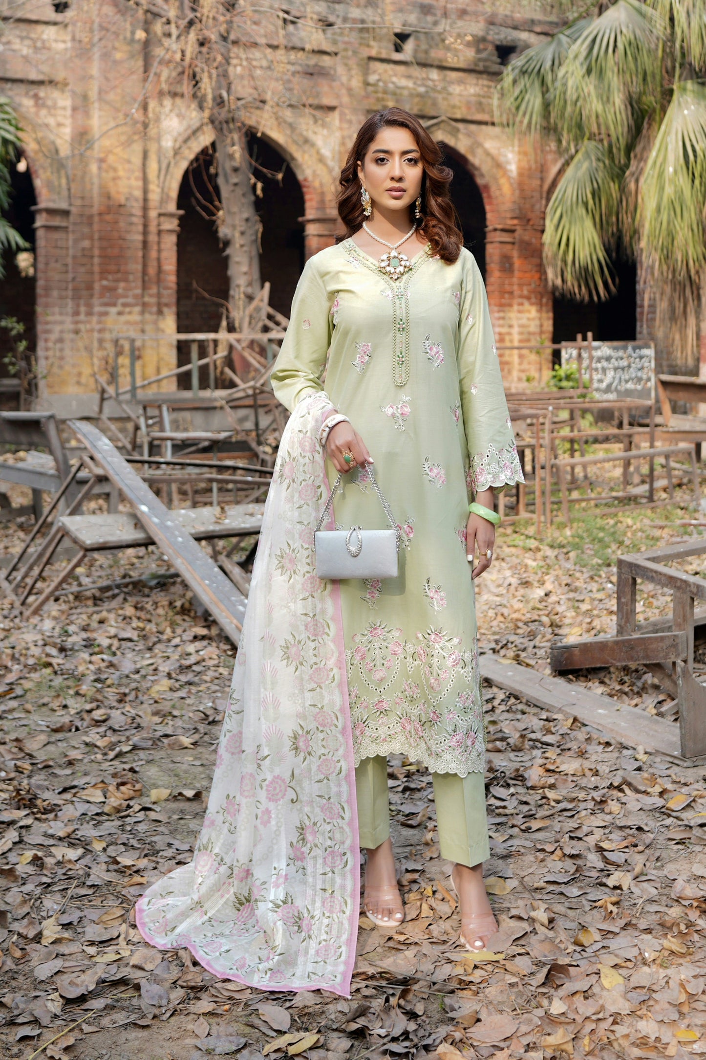 Embroidered Cotton Lawn Suite-3 Piece