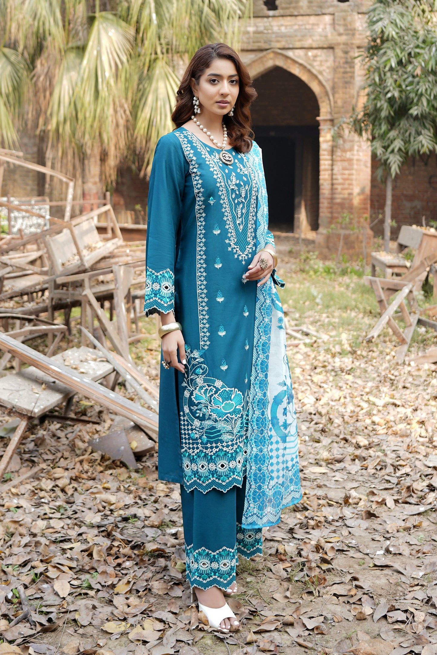Embroidered Cotton Lawn Suite-3 Piece