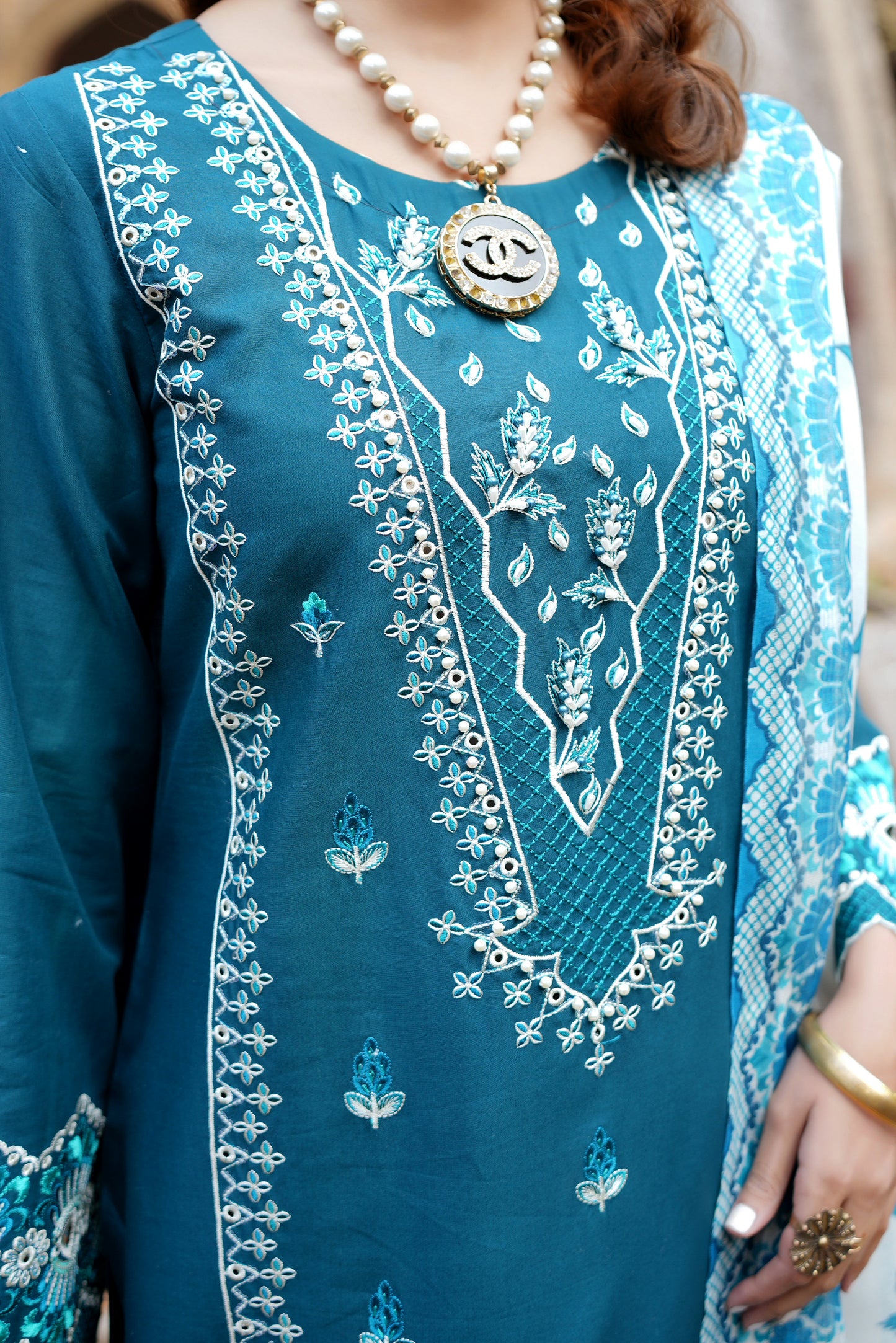 Embroidered Cotton Lawn Suite-3 Piece