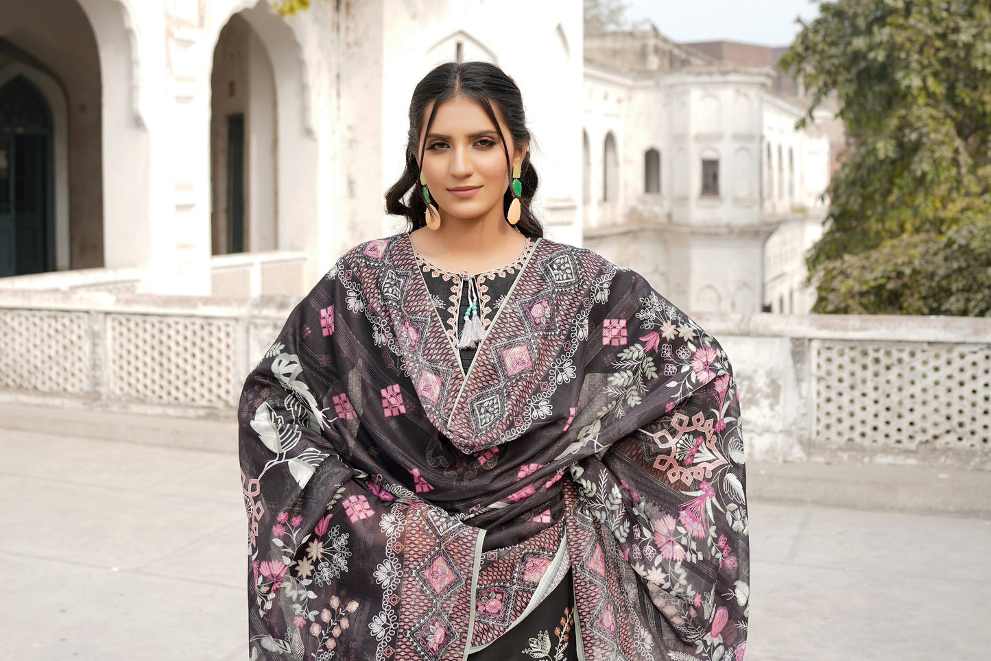 Embroidered Cotton Lawn Suite-3 Piece