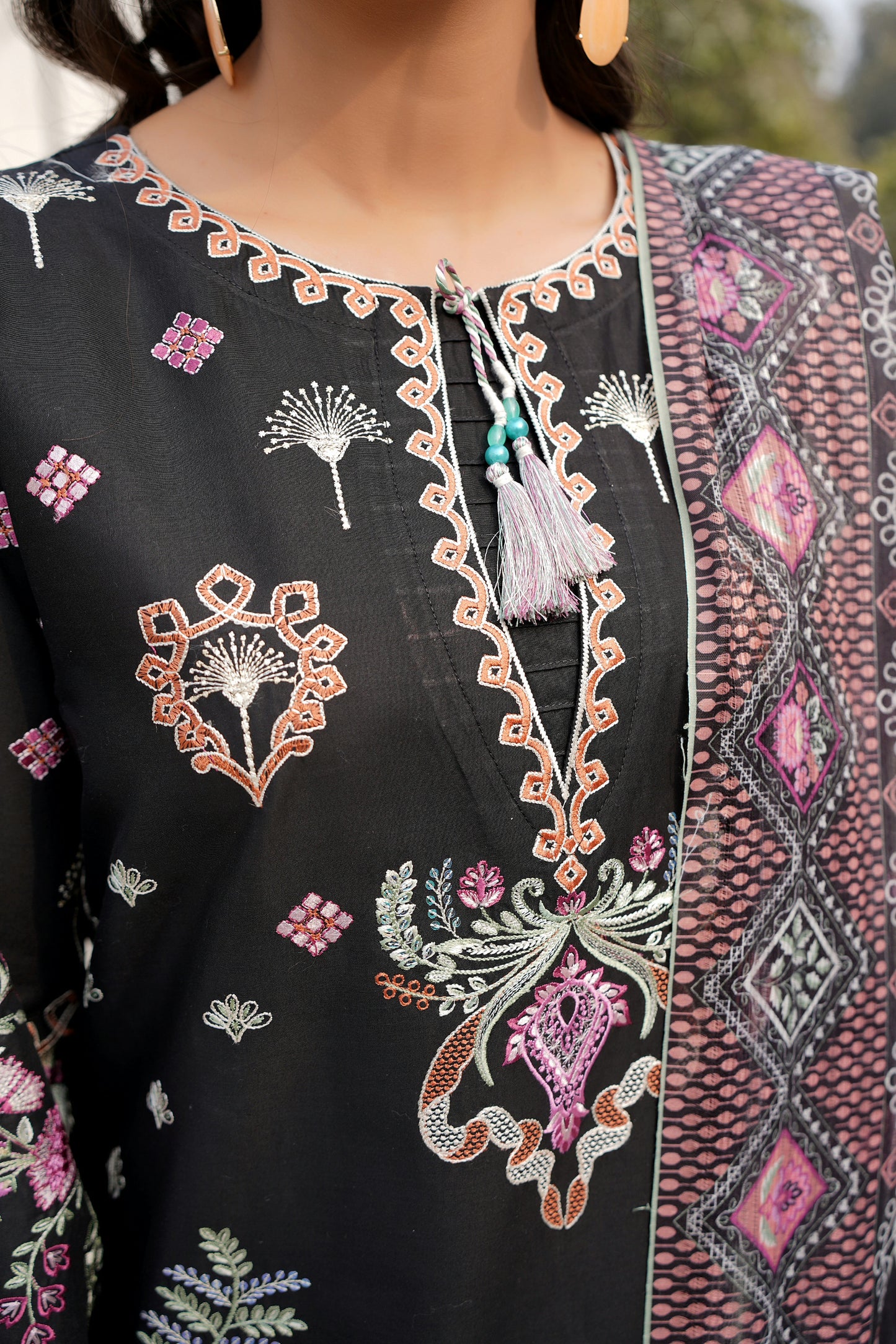 Embroidered Cotton Lawn Suite-3 Piece