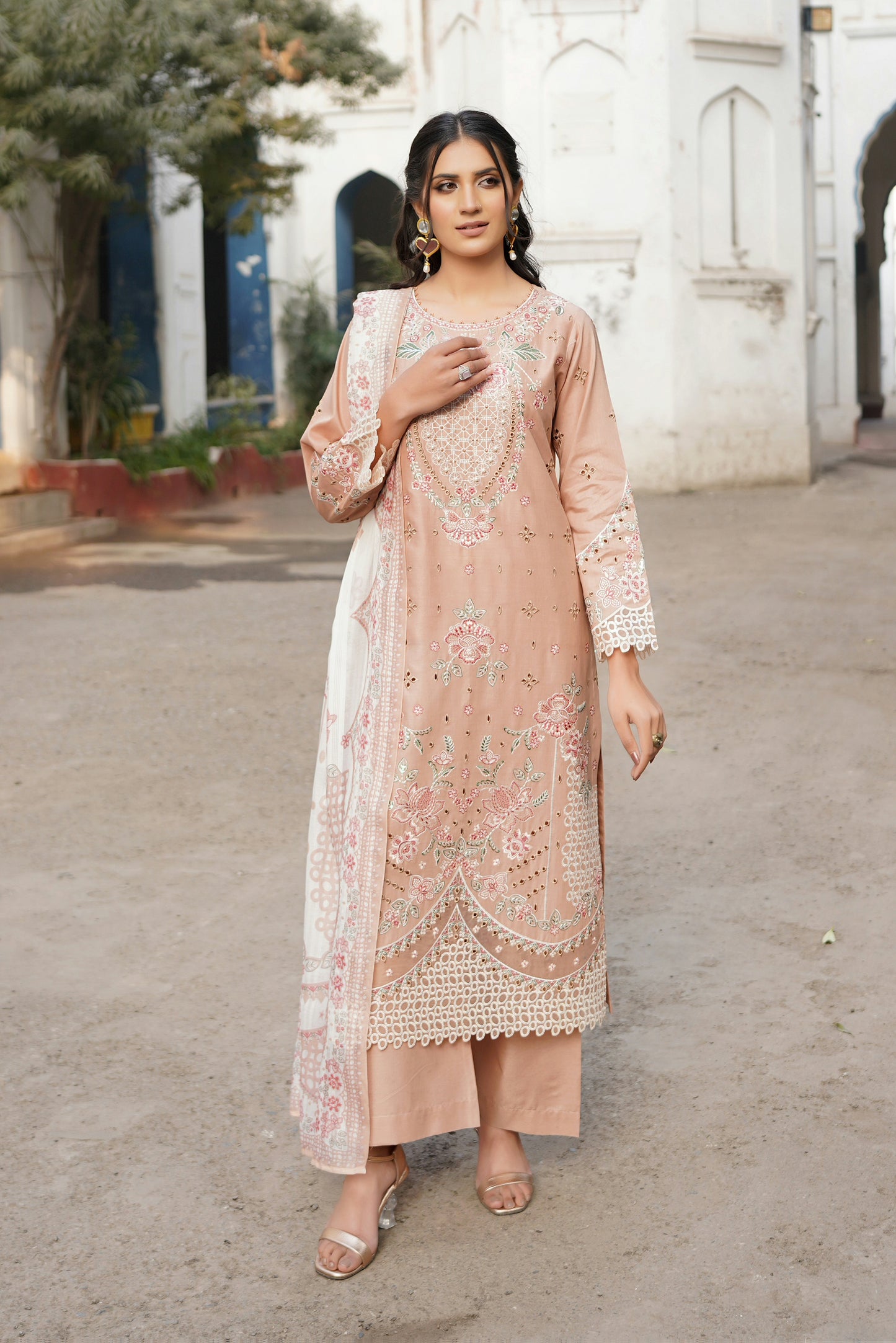 Embroidered Cotton Lawn Suite-3 Piece