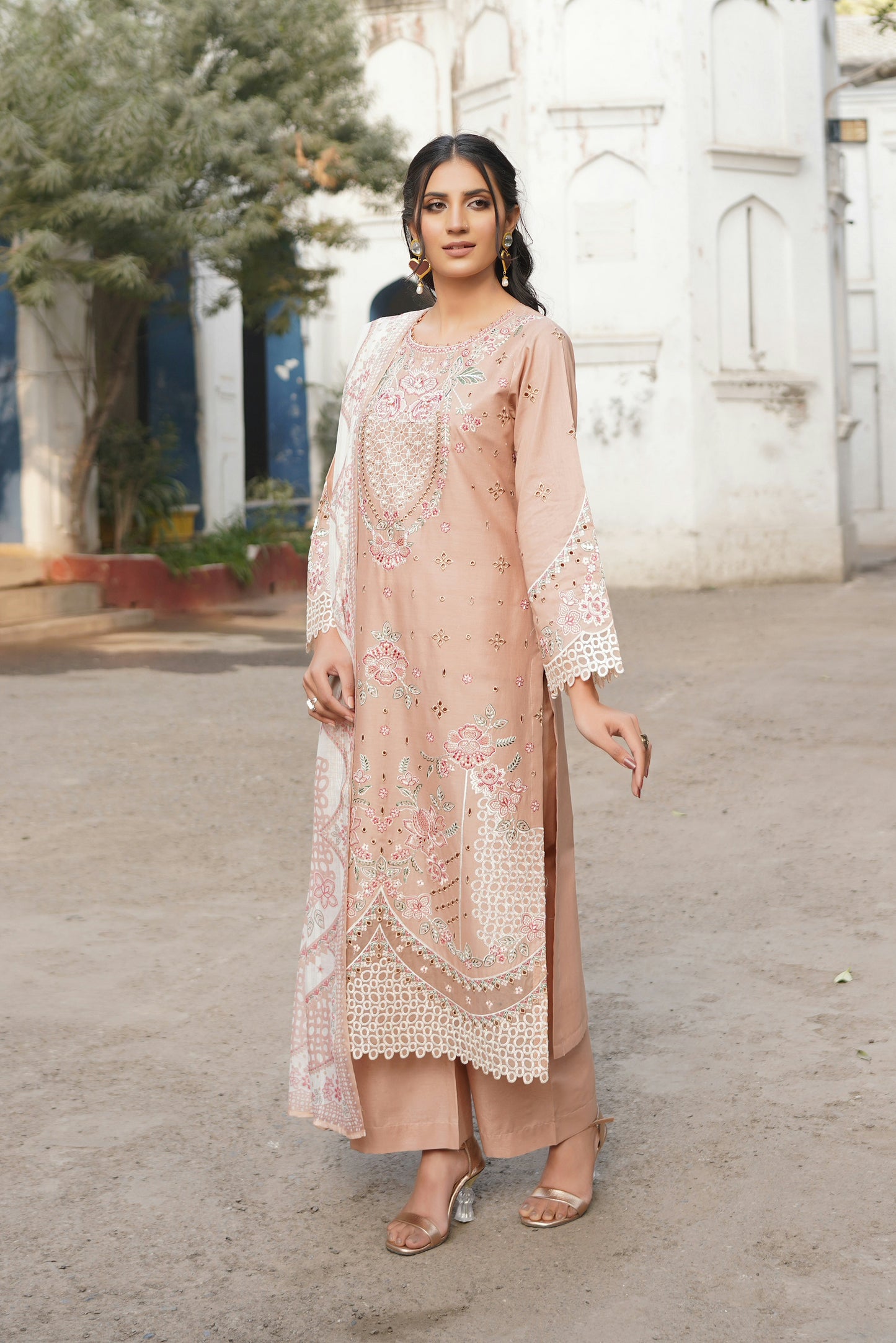 Embroidered Cotton Lawn Suite-3 Piece