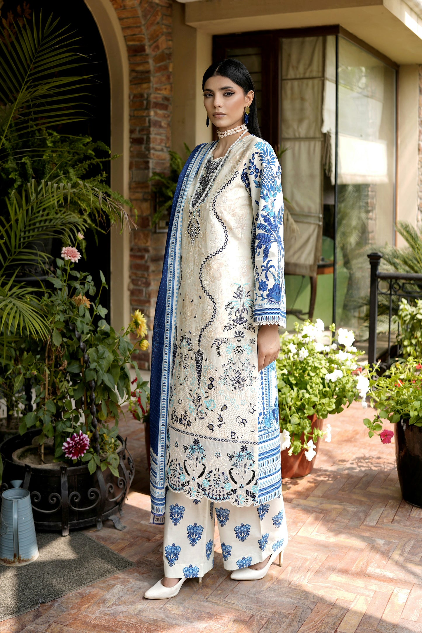 Embroidered  3 Piece Ivory Cream suite