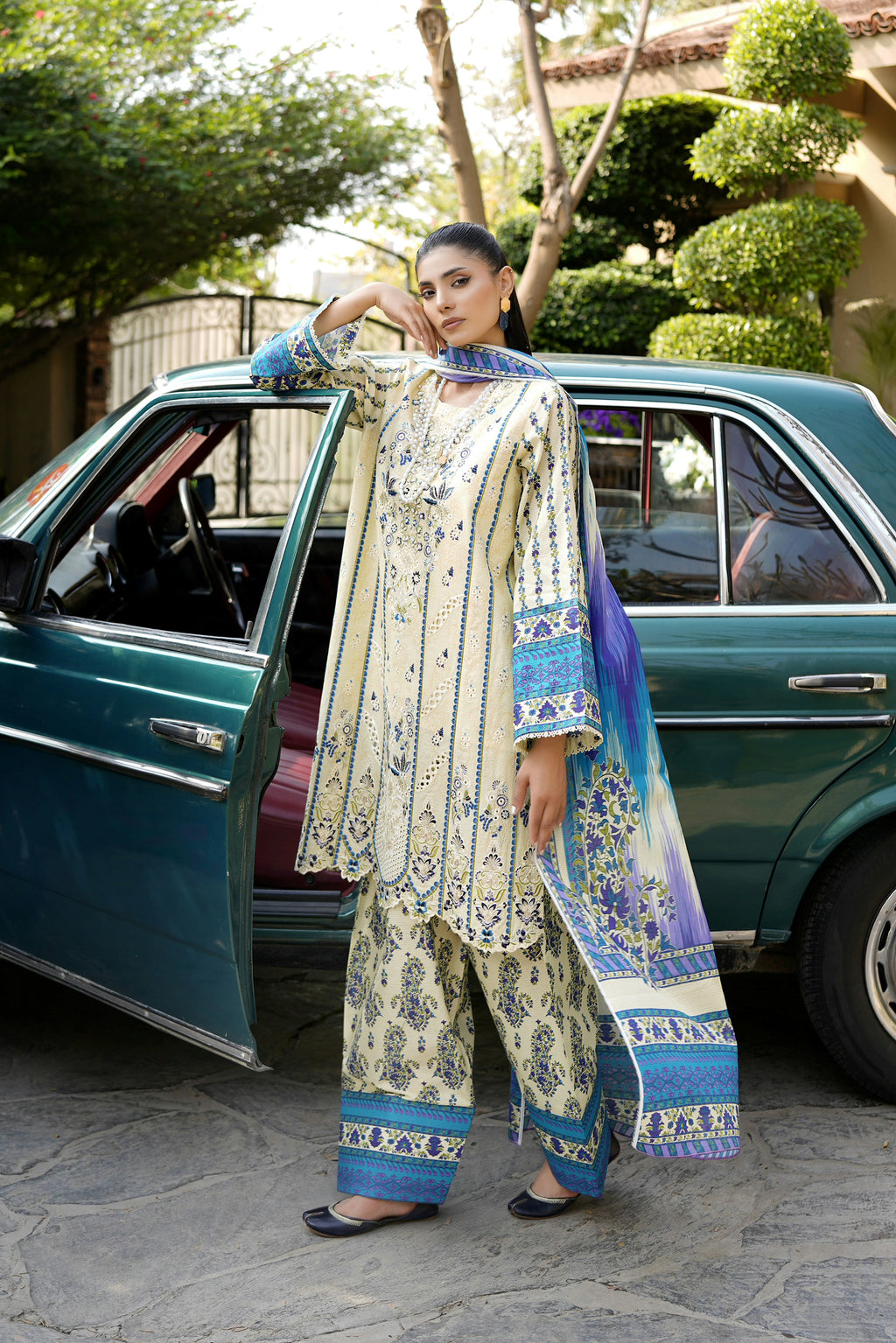 Embroidered 3 Piece Suit-Farshi