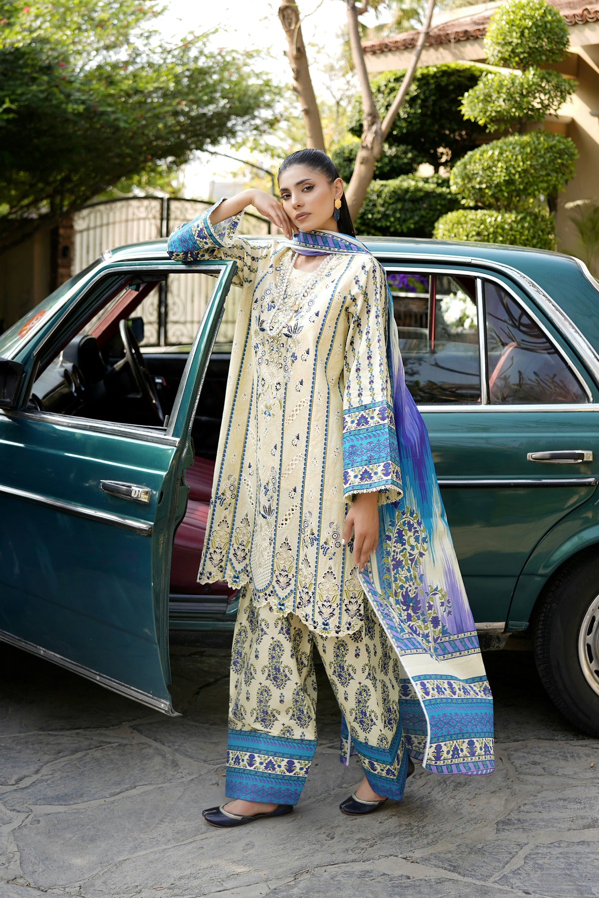 Embroidered 3 Piece Suit-Farshi
